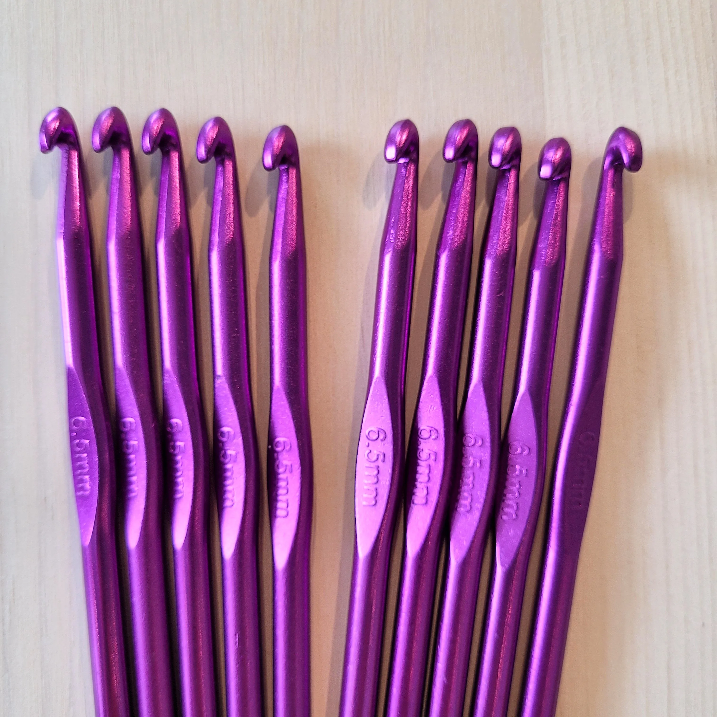 Aluminum hooks - 2 mm to 8 mm