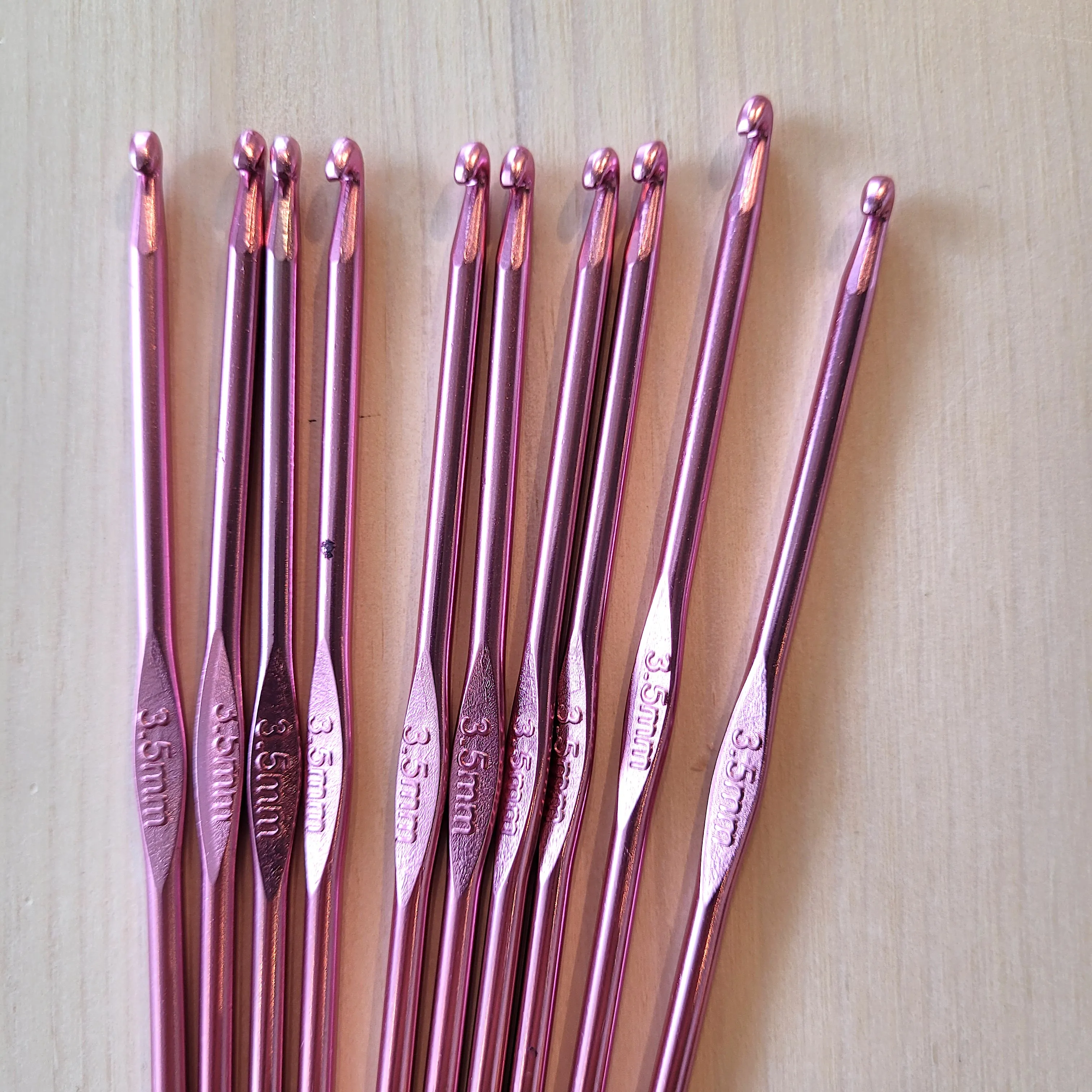 Aluminum hooks - 2 mm to 8 mm