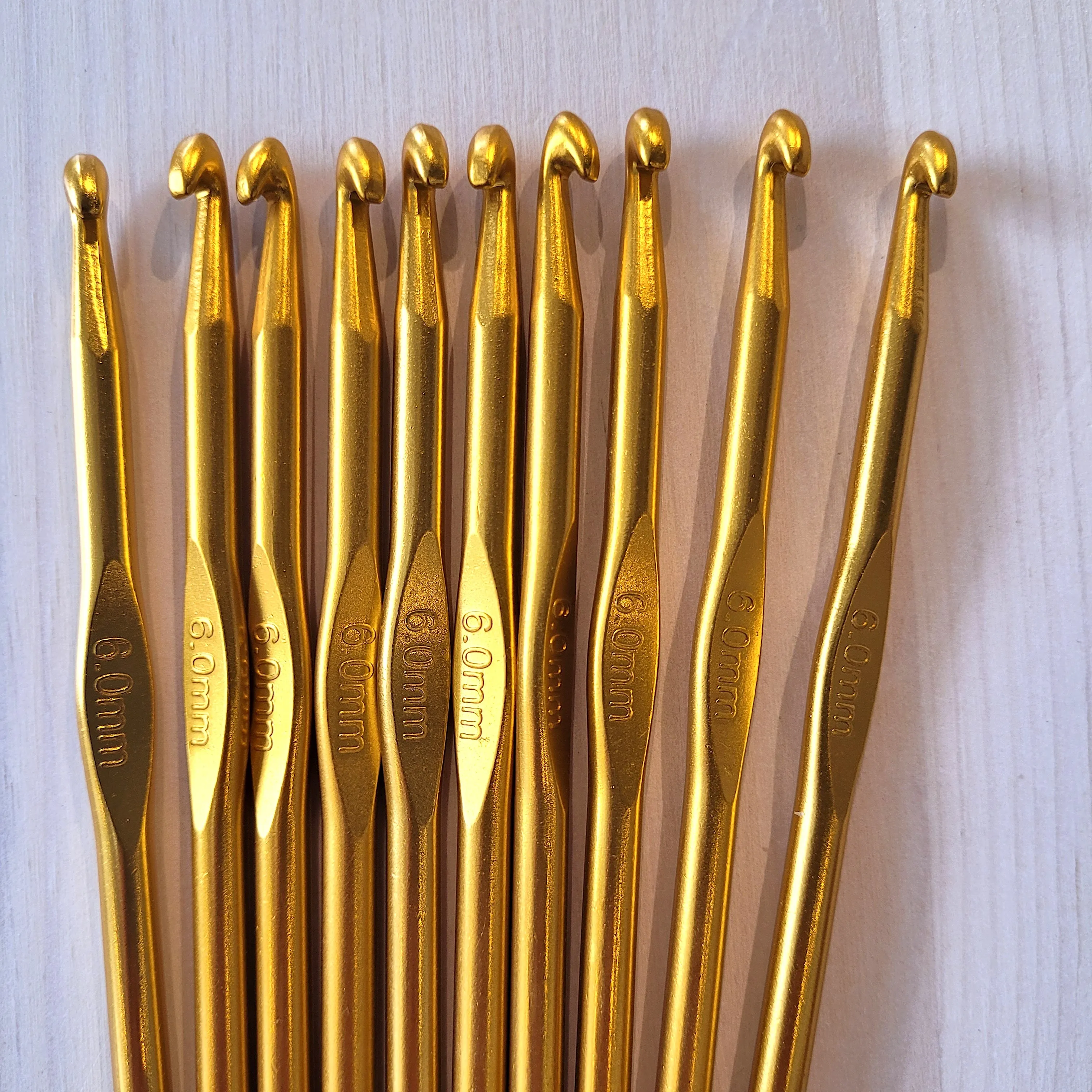 Aluminum hooks - 2 mm to 8 mm