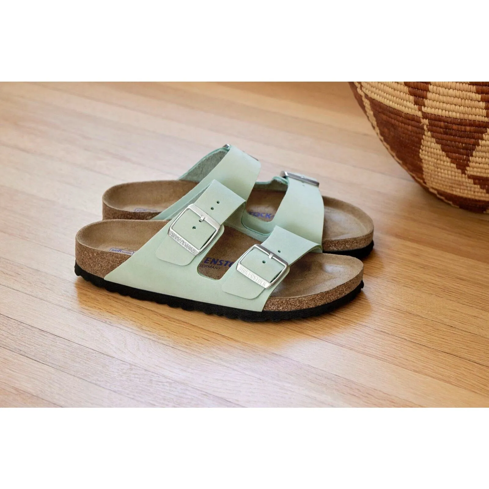 BIRKENSTOCK ARIZONA SOFT FOOTBED NUBUCK