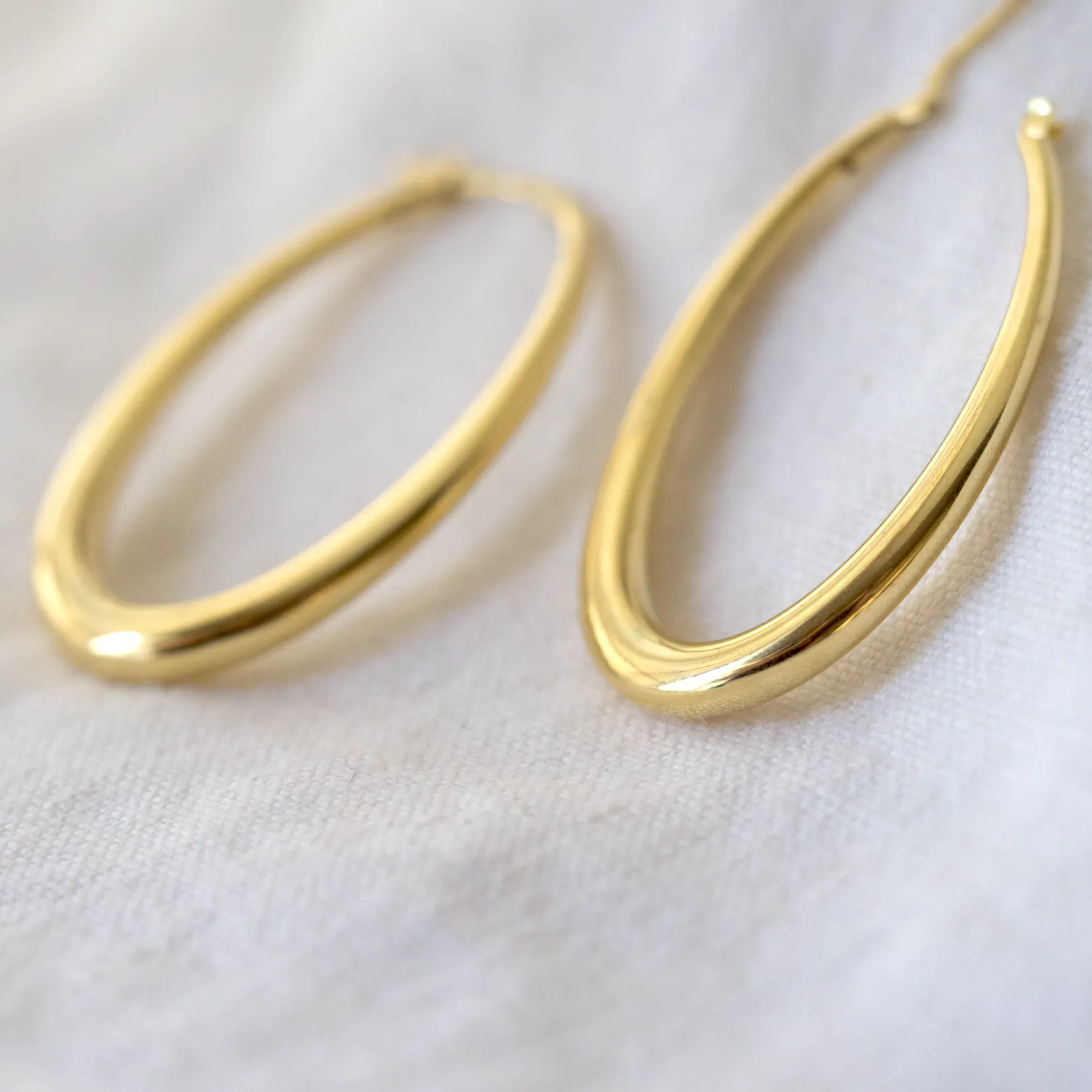 Elongated Oval Tube Hoops