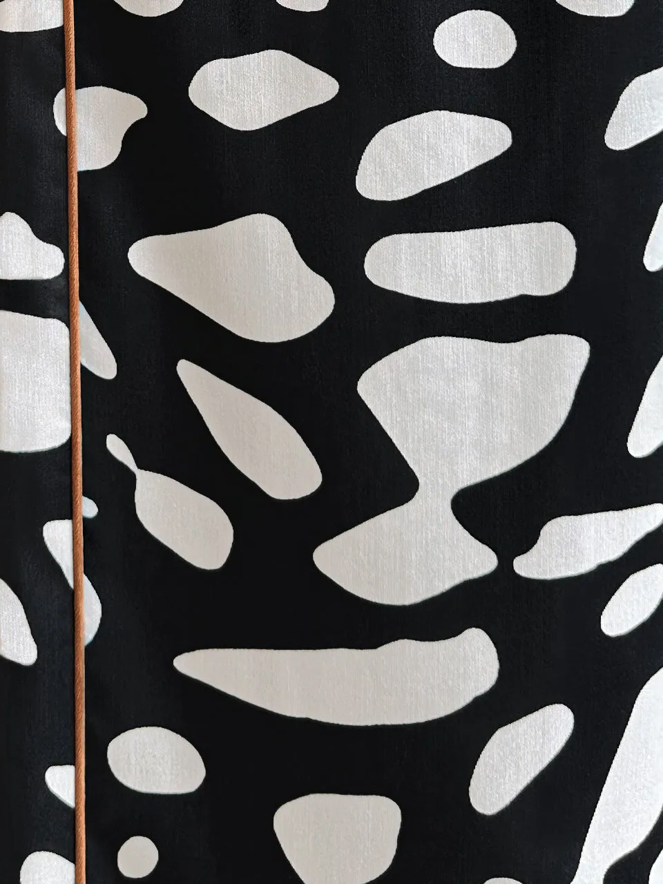 Mono Gradate Dots Contrast Piping Silky Cropped Trousers