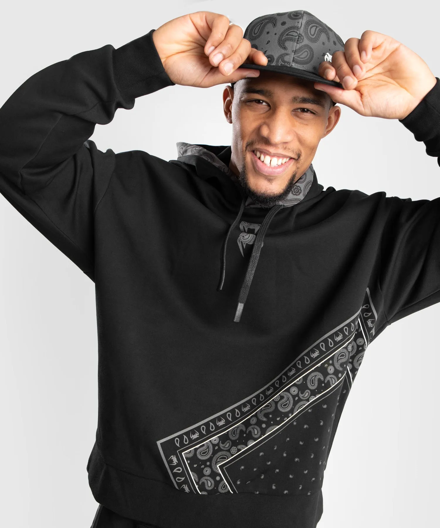 Venum Cali 34 Cap - Black