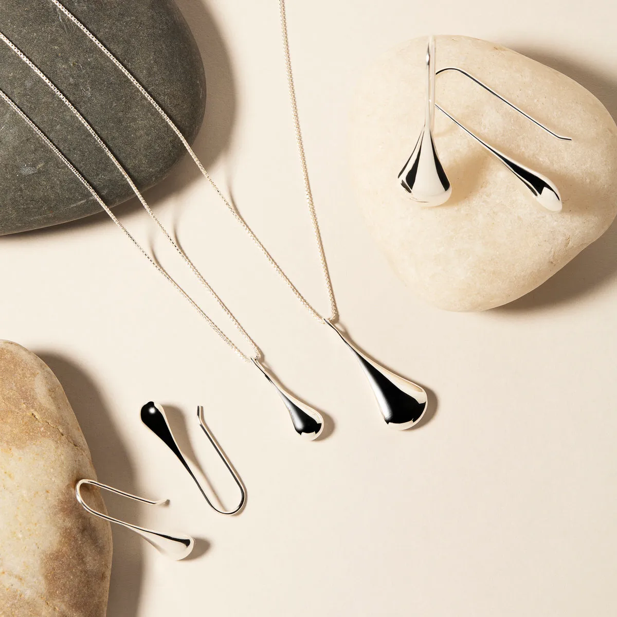 Weeping Widow Necklace
